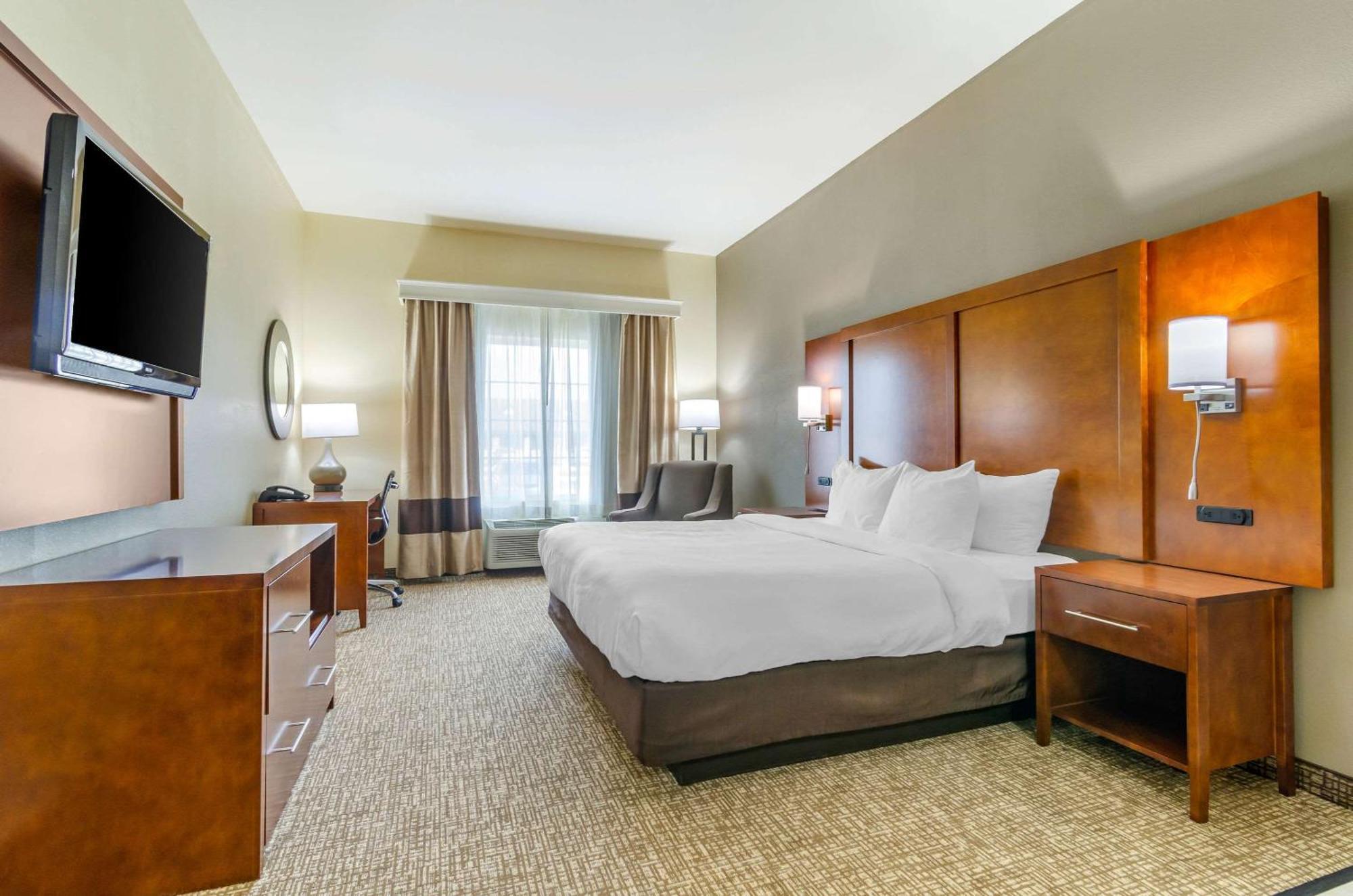 Comfort Inn & Suites Near Bethel College Newton Exteriör bild
